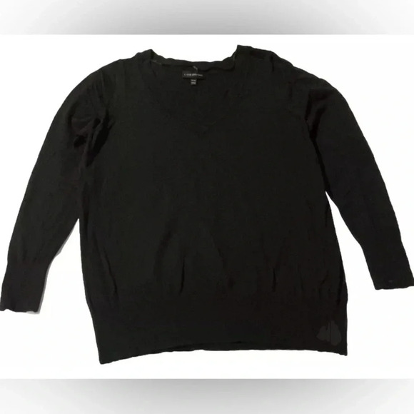 Lane Bryant Sweaters - LANE BRYANT SWEATER ladies size 18/20 solid black V neckline long sleeve